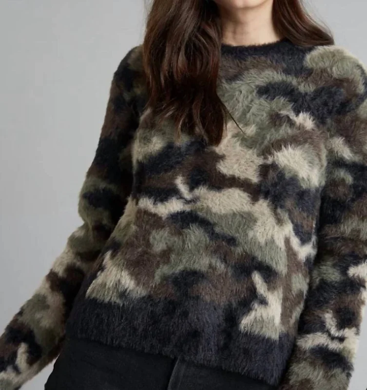 Crew Neck Sweater Fuzzy Camo