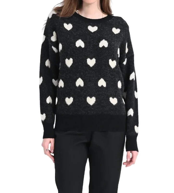 Queen Of Hearts Sweater In Black