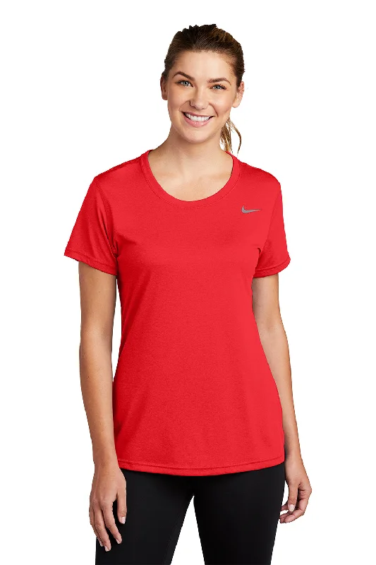 Nike Womens Team rLegend Dri-Fit Moisture Wicking Short Sleeve Crewneck T-Shirt - University Red