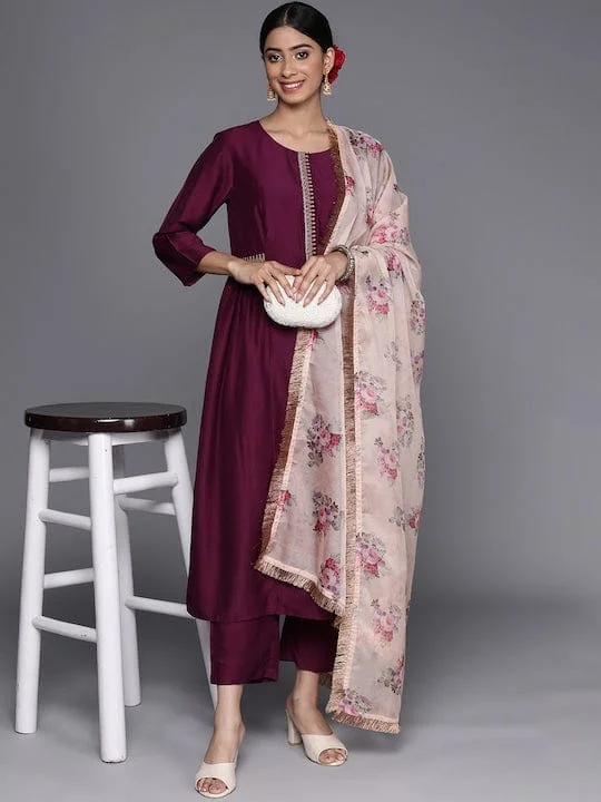 Varanga Burgundy Ethnic Motifs Zari Embroidered Round neck Kurta With Trousers & Dupatta