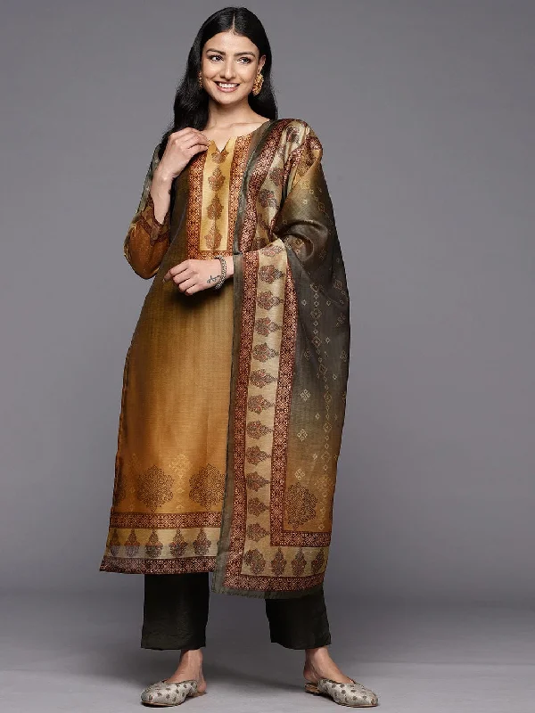 Varanga Ethnic Motifs Printed Chanderi Silk Kurta With Trousers With Dupatta