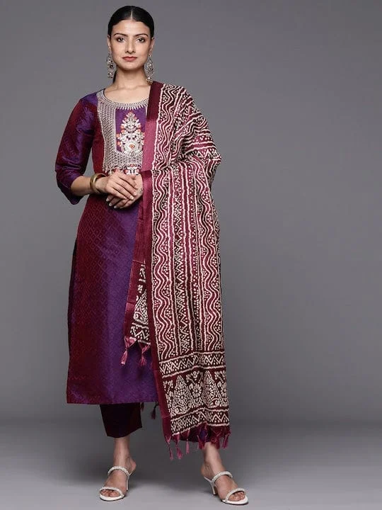 Varanga Floral Embroidered Gotta Patti Kurta with Trousers & With Dupatta