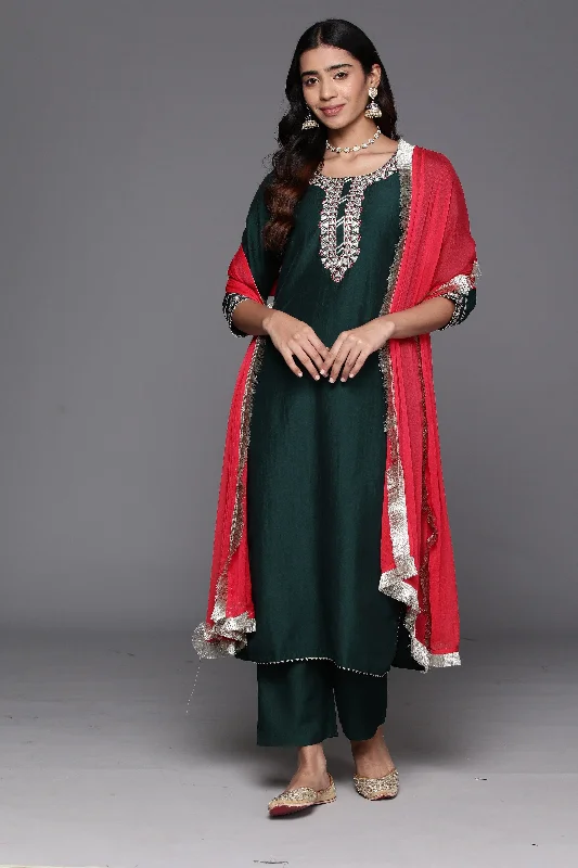 Varanga Women Green Mirror Embellished Straight Kurta With Bottom And Contrast Dupatta