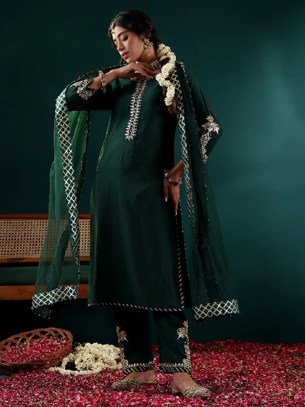 Varanga Women Green Yoke Embroidered Straight Kurta Paired With Tonal Bottom And Net Dupatta With Four Side Embroidered Taping