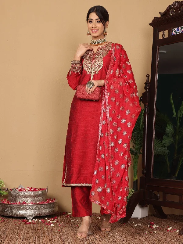 Varanga Women Maroon Zari Embroidered Kurta Set With Dupatta