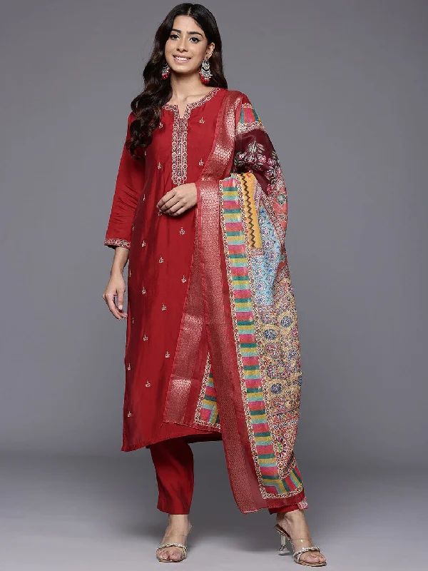 Varanga Women Red  Round Neck   Placement Embroidered Kurta Paired With Tonal Bottom & Printed Dupatta